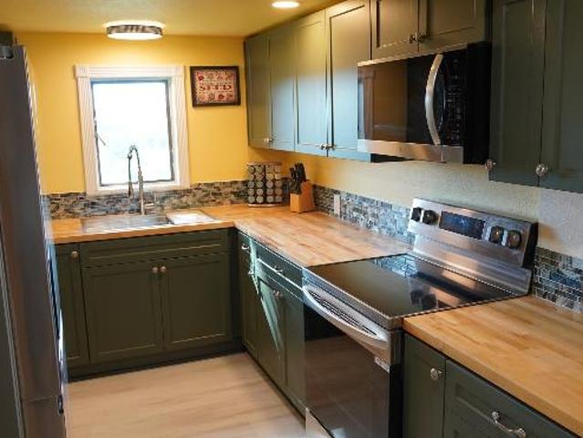3 Br, 2 bath, Single Family 1715 Alta View Dr S