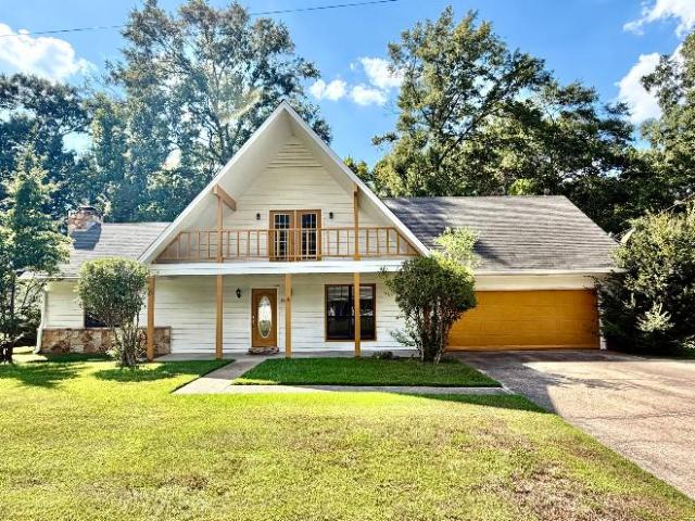 3 Br, 2 bath, Single Family 124 Cedar Drive