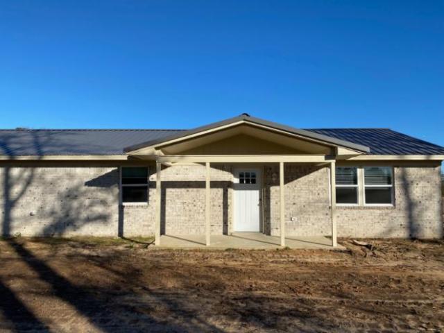 3 Br, 2 bath, Single Family 1291 Randall Rd