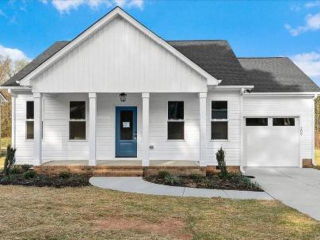 3 Br, 2 bath, Single Family 209 Terrell St