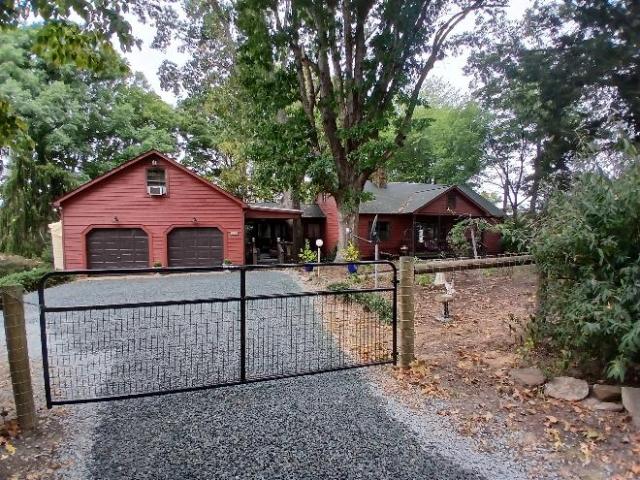 3 Br, 2 bath, Single Family 2174 Grubby Rd