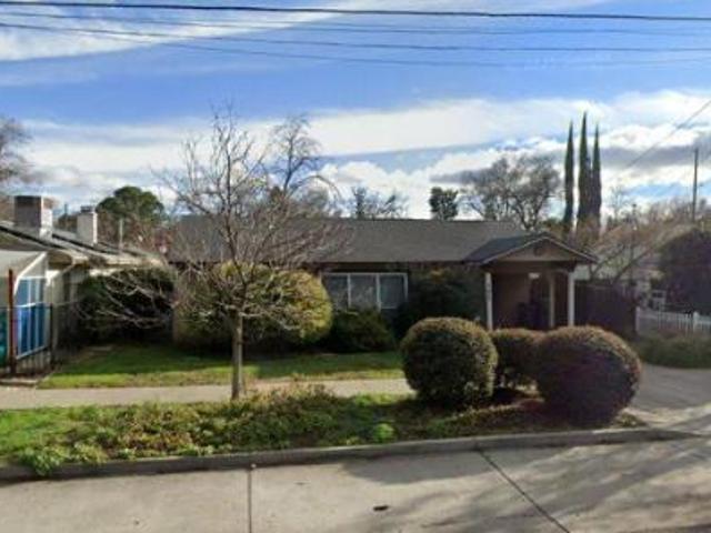 3 Br, 2 bath, Single Family 385 E 5th Avenue