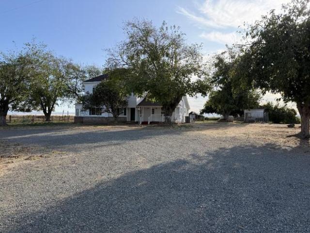 3 Br, 2 bath, Single Family 3994 A Erle Road