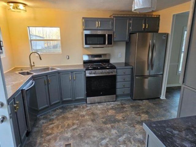 3 Br, 2 bath, Single Family 41 Shady Brook Drive