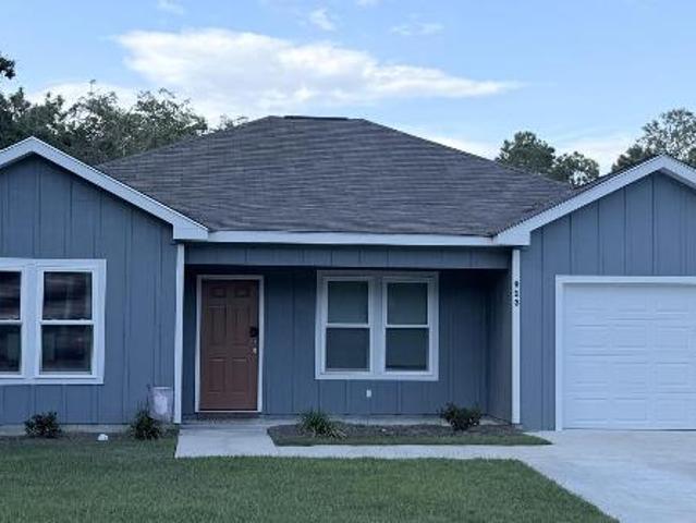 3 Br, 2 bath, Single Family 913 East 38th Street