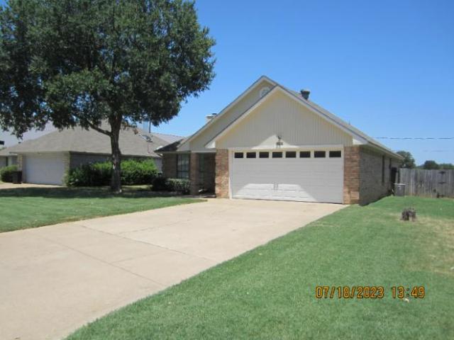 3 Br, 2 bath, Single Family 928 Meadowlark Drive