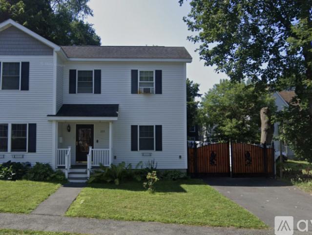 3 BR, 12 BA Apartment Near North St, Pittsfield, MA 01201