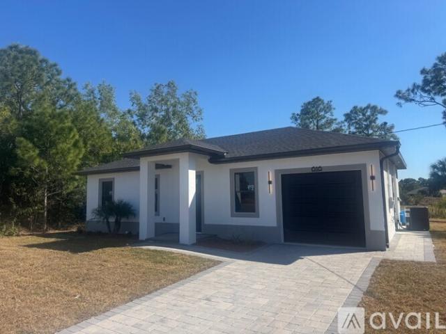 3 BR, 2 BA Apartment Cherry St E, Lehigh Acres, FL 33974