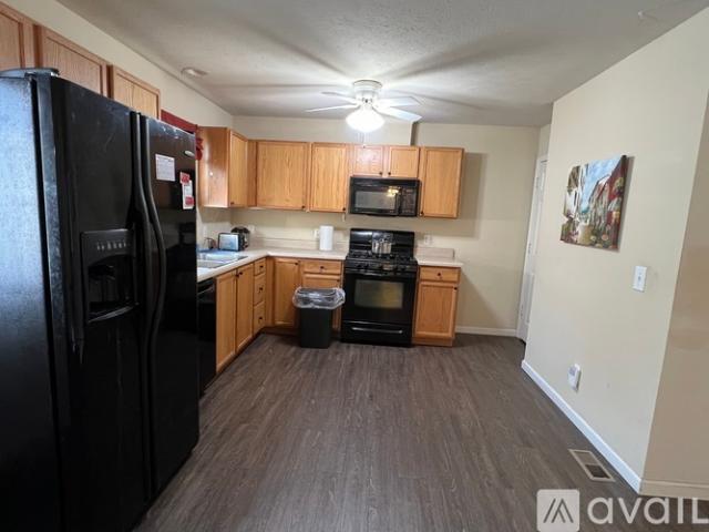3 BR, 2 BA Apartment E Shelbourne Dr, Unit 1007, Normal, IL 61761