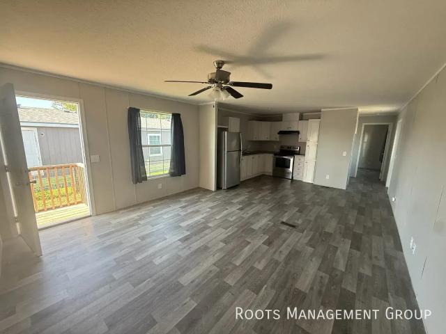 3 BR, 2 BA Apartment J10 Meadows Ct, Alliance, NE 69301