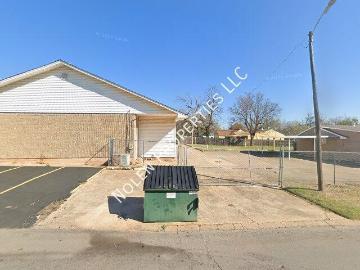 3 BR, 2 BA Apartment Speed 1, Del City, OK 11