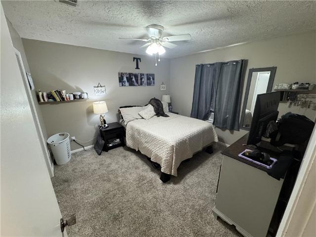 3 BR, 2 BA Apartment Undisclosed Address, College Station, TX 77840