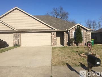 3 BR, 2 BA Apartment 143 Foxglove St, Centerton, AR 72719