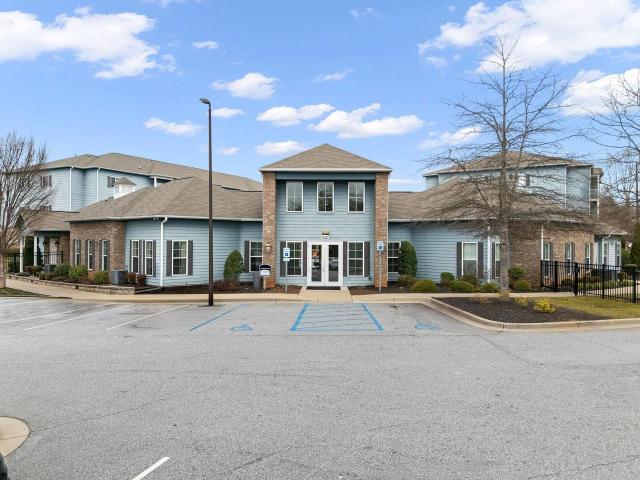 3 BR, 2 BA Apartment 14001 Ardmore Springs Circle Unit 12109, Greenville, SC 29615