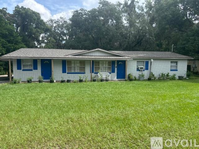 3 BR, 2 BA Apartment 1400 North Simpson Street, Mount Dora, FL 32757