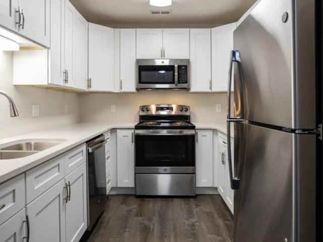 3 BR, 2 BA Apartment 1401 University Boulevard Unit G G5, Kingsport, TN 37660