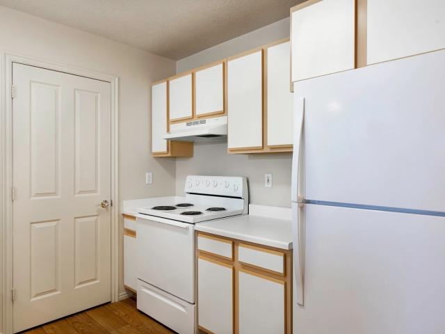3 BR, 2 BA Apartment 14035 S Marketview Dr Unit I203, Riverton, UT 84065