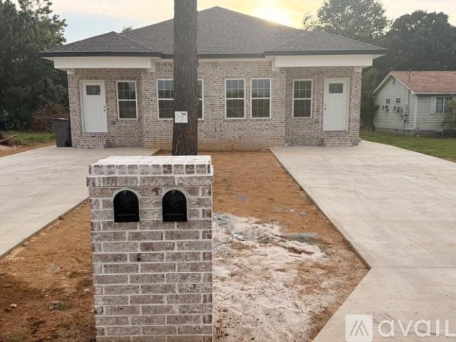3 BR, 2 BA Apartment 1408 Esplanade St, Unit A, Paragould, AR 72450