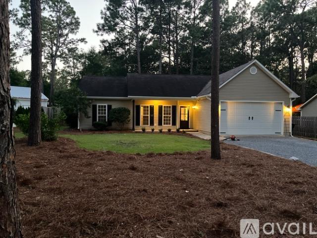 3 BR, 2 BA Apartment 140 East Delaware Avenue, Southern Pines, NC 28387