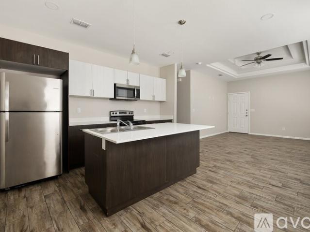 3 BR, 2 BA Apartment 1412 S Yankton St, Unit 4, Alton, TX 78573