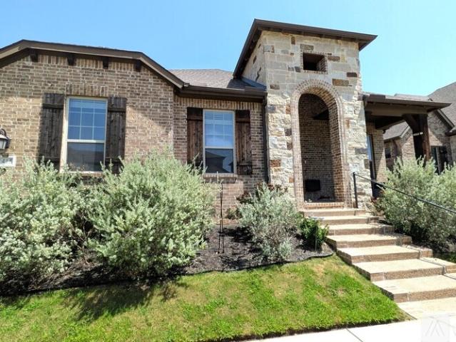 3 BR, 2 BA Apartment 1415 White Squall Trl, Arlington, TX 76005