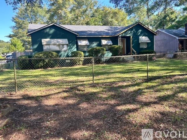 3 BR, 2 BA Apartment 1421 Edgerly Ave, Unit 142, Albany, GA 31707