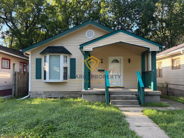 3 BR, 2 BA Apartment 1421 W 33rd St Indianapolis, IN 46208