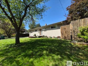 3 BR, 2 BA Apartment 1431 Alpowa Ave, Moscow, ID 83843