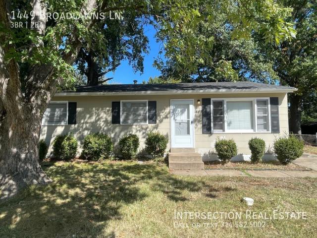 3 BR, 2 BA Apartment 1449 Broadlawns Ln St. Louis, MO 63138