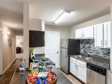 3 BR, 2 BA Apartment 14510 Lemoyne Boulevard Unit 2007, Biloxi, MS 39532