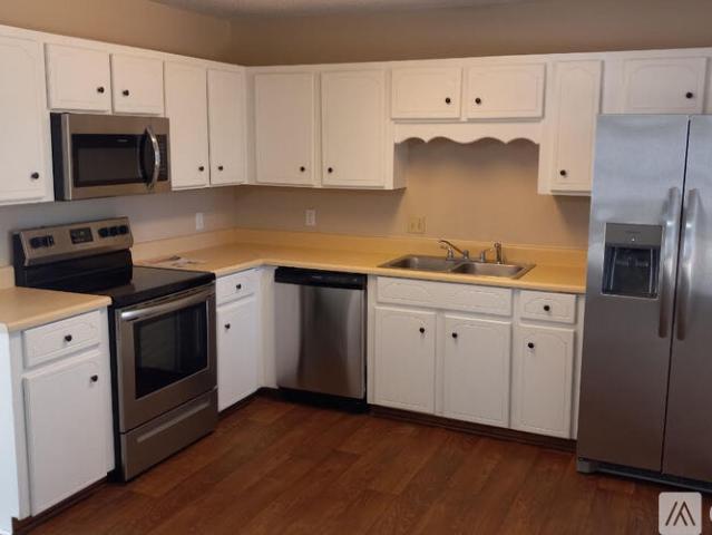3 BR, 2 BA Apartment 1458 Sheridan Pt, Hinesville, GA 31313