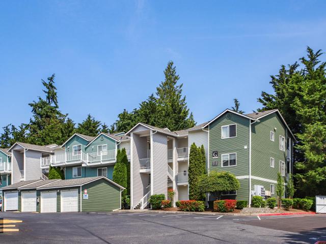 3 BR, 2 BA Apartment 14611 Admiralty Way Unit F303, Lynnwood, WA 98087