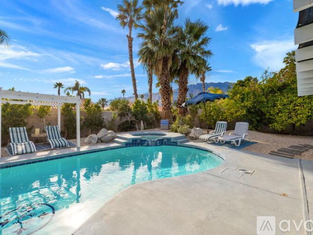 3 BR, 2 BA Apartment 1479 E Francis Dr, Palm Springs, CA 92262