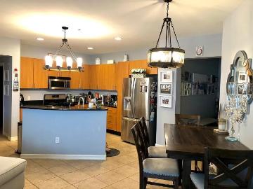 3 BR, 2 BA Apartment 1480 Broadway, San Diego, CA 92101