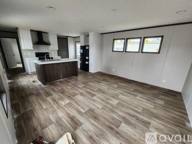 3 BR, 2 BA Apartment 1505 S St Louis St, Unit 7, Concordia, MO 64020