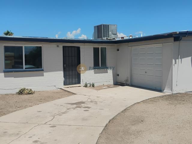 3 BR, 2 BA Apartment 150 W Teton St, Tucson, AZ 85706