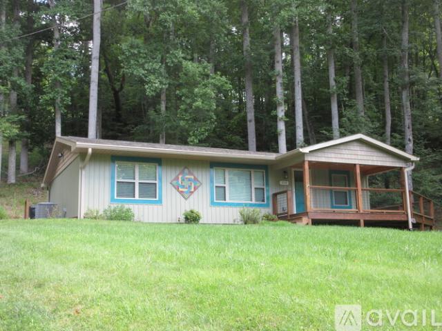 3 BR, 2 BA Apartment 150 Old Sawmill Road, Todd, NC 28684