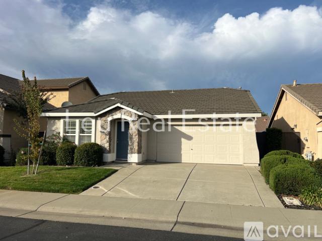 3 BR, 2 BA Apartment 1514 Loon Lake St, Roseville, CA 95747