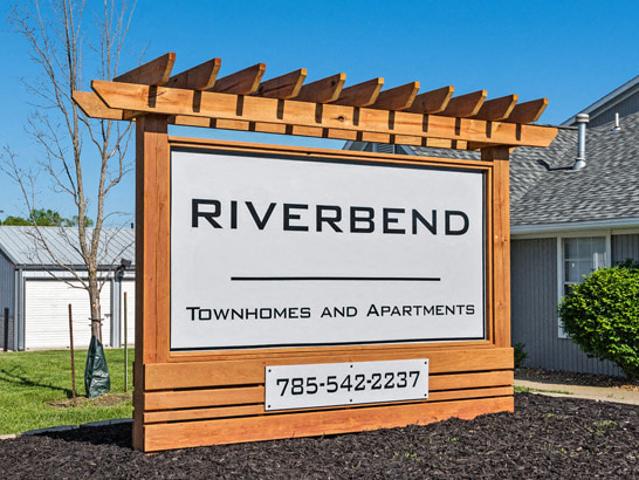 3 BR, 2 BA Apartment 1516 Greenway Dr Unit 1512B, Eudora, KS 66025