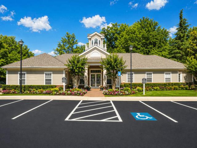 3 BR, 2 BA Apartment 151 Parkway North Unit 310, Newnan, GA 30265
