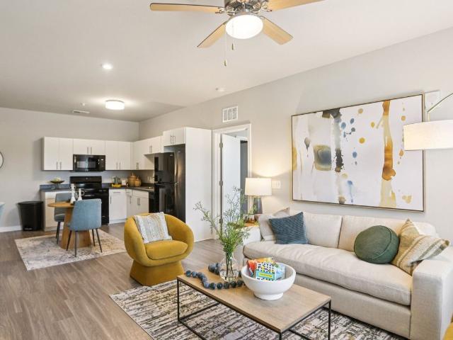 3 BR, 2 BA Apartment 151 South Davis Road Unit 1101, Lagrange, GA 30241