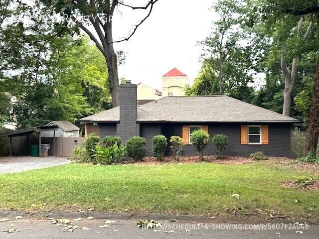 3 BR, 2 BA Apartment 1527 Medford Dr, Charlotte, NC 28205