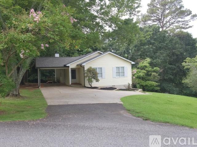 3 BR, 2 BA Apartment 152 Oliver Dr, Dahlonega, GA 30533