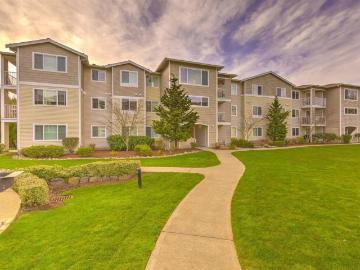 3 BR, 2 BA Apartment 15300 Southeast 155th Place Unit C 202, Renton, WA 98058
