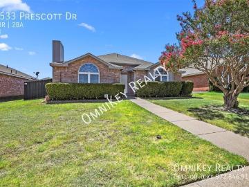 3 BR, 2 BA Apartment 1533 Prescott Dr, Lancaster, TX 75134