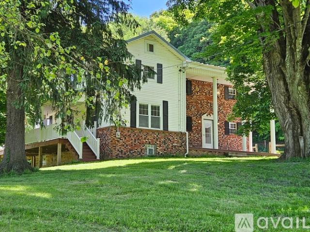 3 BR, 2 BA Apartment 157 Maple Valley Lane, Bruceton Mills, WV 26525