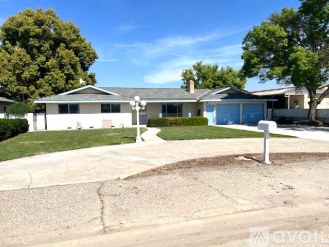 3 BR, 2 BA Apartment 15400 Excelsior, Hanford, CA 93230