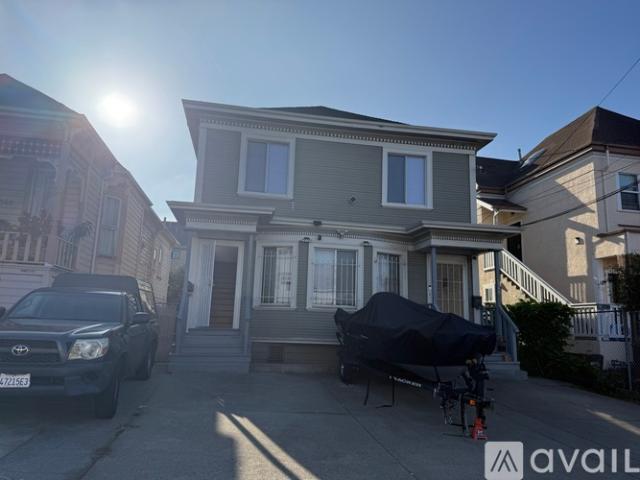 3 BR, 2 BA Apartment 1544 18th Ave, Oakland, CA 94606