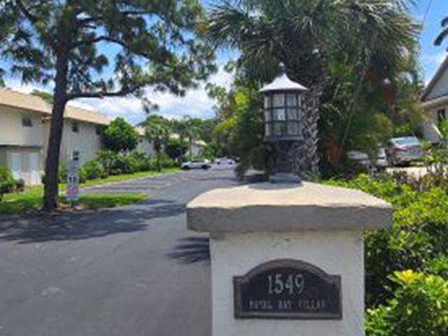 2 BR, 2 BA Apartment 1549 Sandpiper Street, Unit 36, Naples, FL 34112