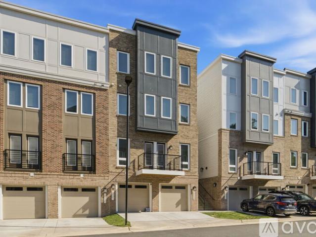 3 BR, 2 BA Apartment 15539 Smoke Box Way, Unit 1, Woodbridge, VA 22191